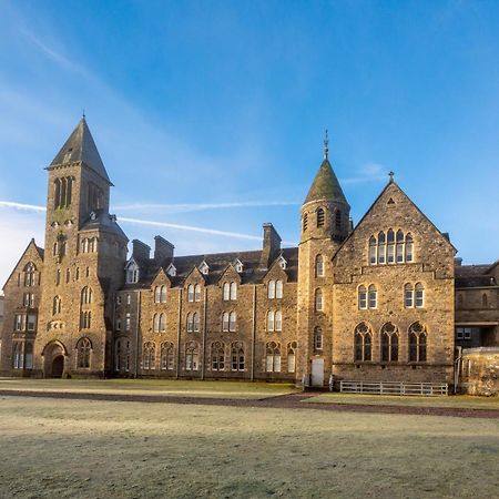 The Caledonian 3 Bedroom Self Catering Apartment In Historic Abbey Форт Аугустус Экстерьер фото